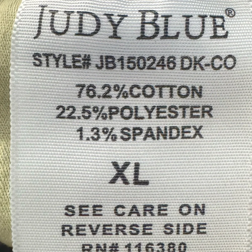 Judy Blue Medium Wash Rolled Hem Denim Shorts Size XL - Picture 5 of 5